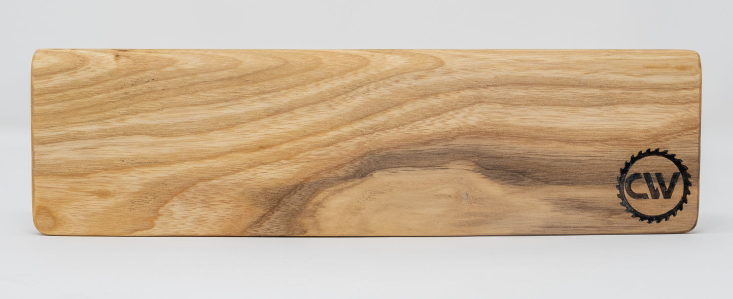 Magnetic knife holder in ash wood