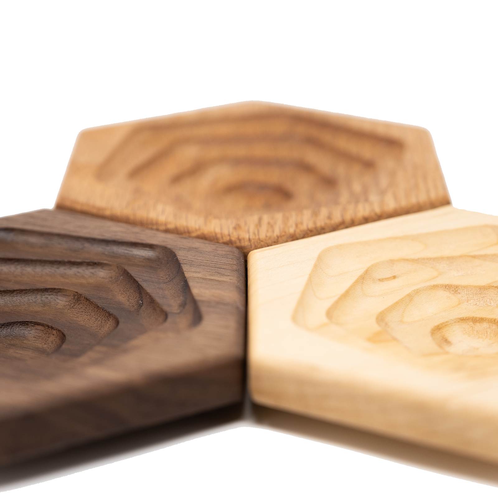 “Planchette apéro hexagonale en noyer noir — porte-verre WoodNutt”
“Planchette apéro hexagonale en érable — finition naturelle food-safe”
