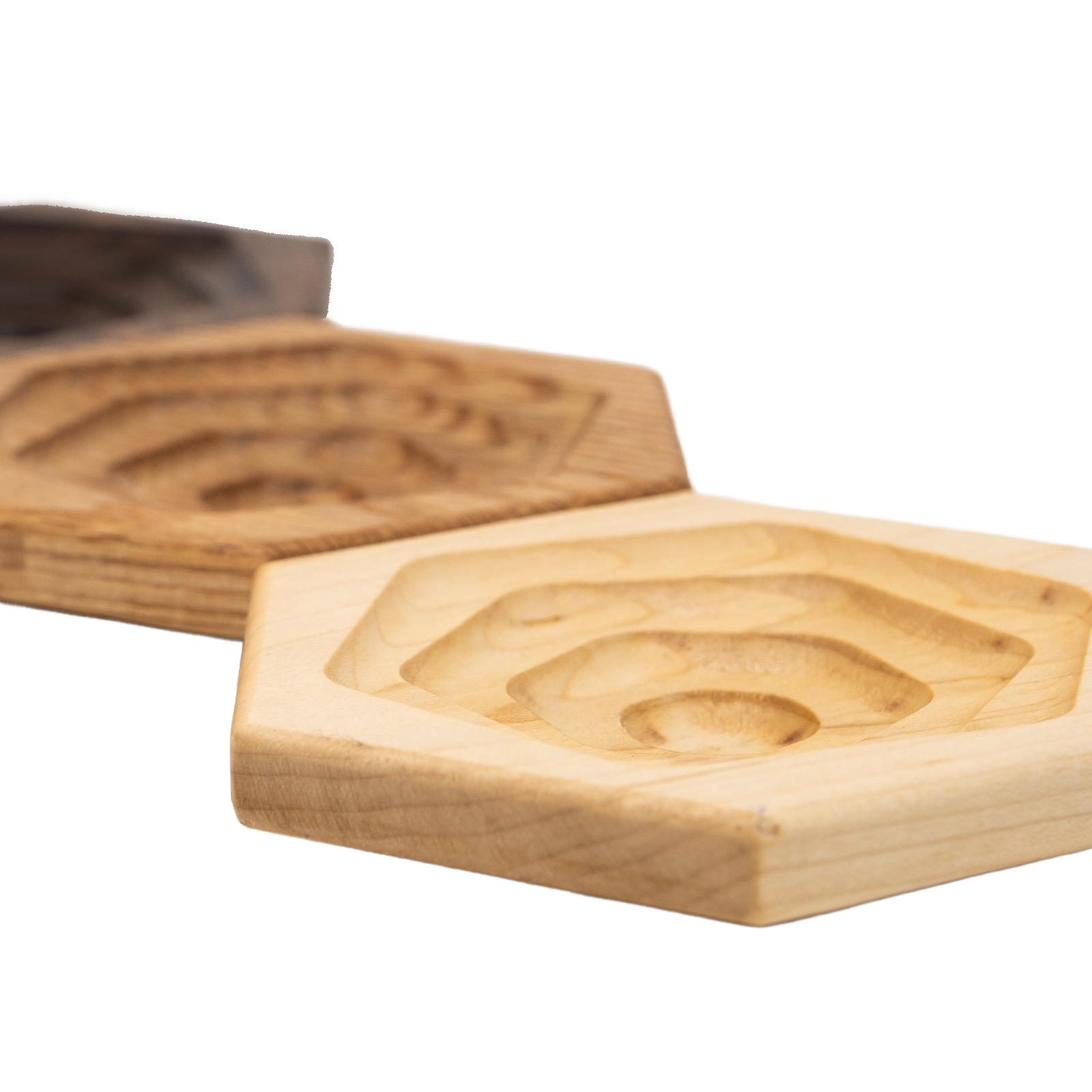 “Planchette apéro hexagonale en noyer noir — porte-verre WoodNutt”
“Planchette apéro hexagonale en érable — finition naturelle food-safe”