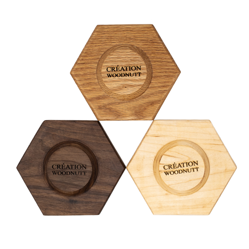 “Planchette apéro hexagonale en noyer noir — porte-verre WoodNutt”
“Planchette apéro hexagonale en érable — finition naturelle food-safe”